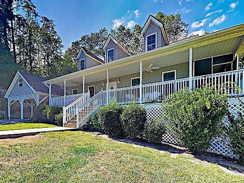 4 Bedrooms Country Home image 1