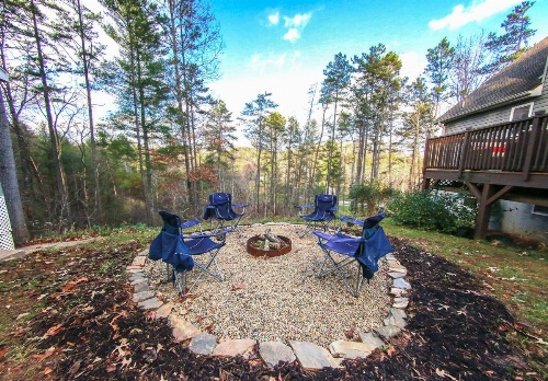 4 Bedrooms Country Home image 27